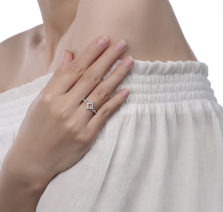 Smilling Light Ring Silver 0.20ctw