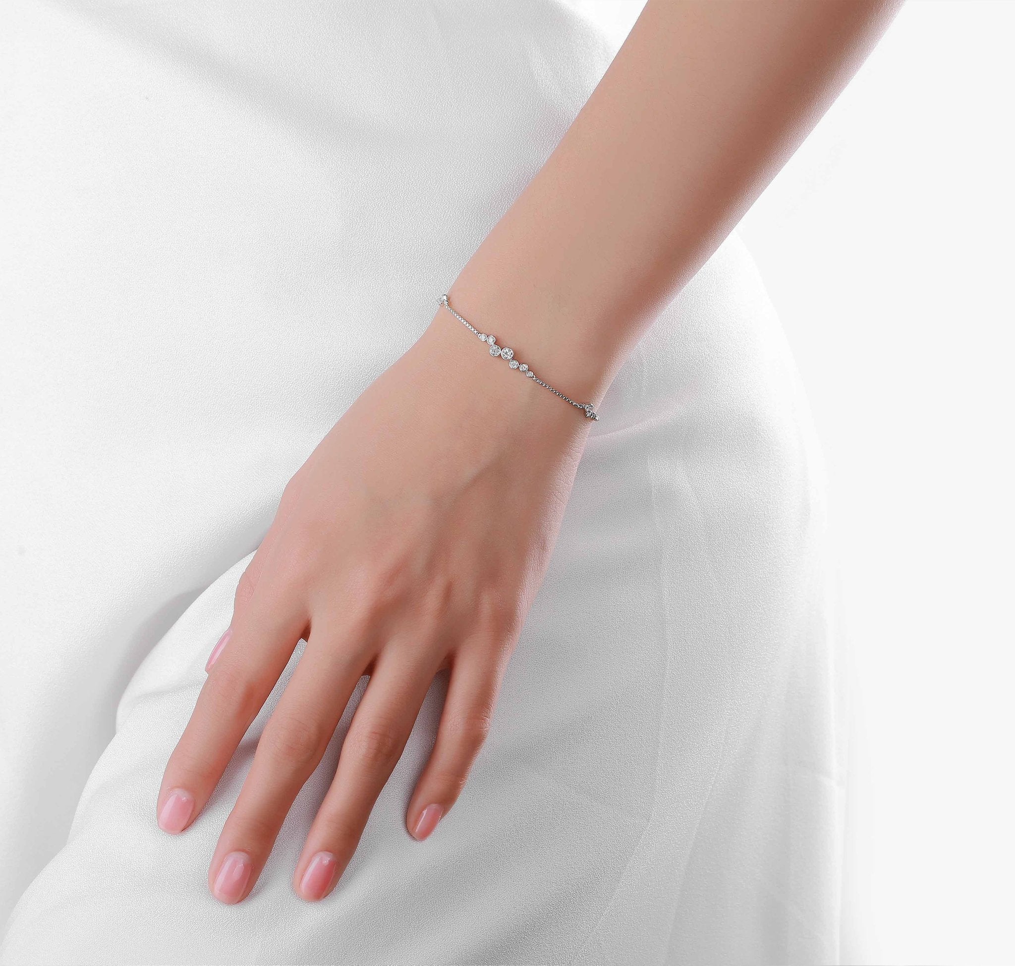 スマイリングロックス Ethically Made Lab Grown Diamonds Jewelry