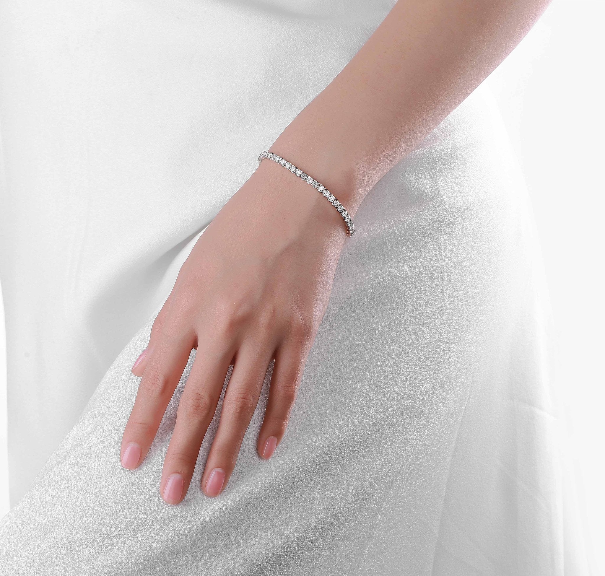 Smiling Rocks Lab Grown Diamond Essentials Tennis Bracelet in 10K 5.89ctw White Gold 