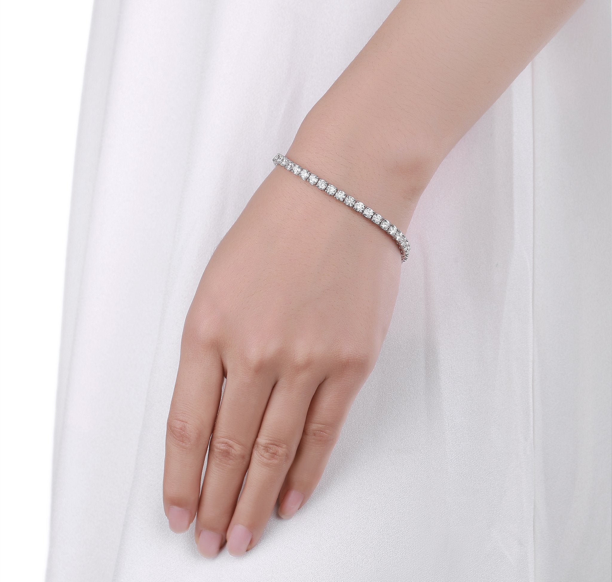Smiling Rocks Lab Grown Diamond Essentials Tennis Bracelet in 10K 7.46ctw White Gold 