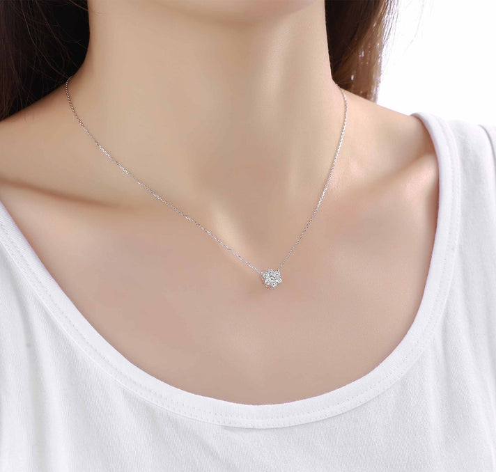 Smiling Rocks Lab Grown Diamond Essentials Cluster Flower Necklace in 10K 0.5ctw White Gold 